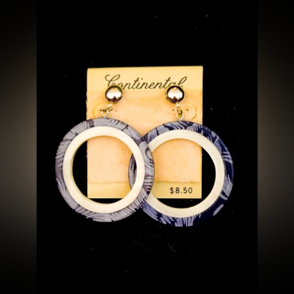 FIVE DOLLAR BIN - Acrylic Hoop Earrings - Still with tags - Retro 90s Earings - Picture 1 of 1